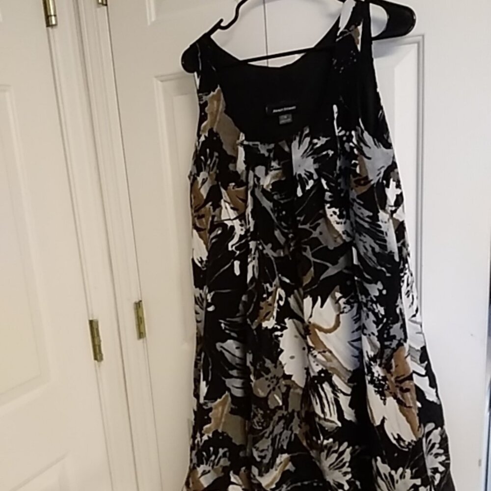 Women's plus size 14 knee length dress nwot